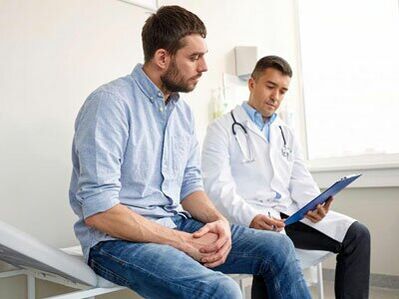 의사는 남성이 요도에서 병리학적 분비물이 나오는 원인을 파악하는 데 도움을 줄 것입니다. 